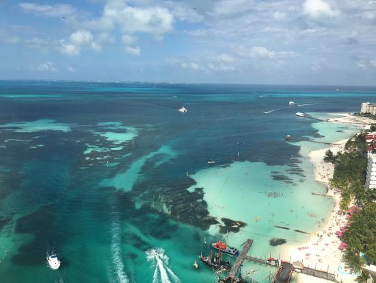 La Torre Escénica del Embarcadero de Cancún